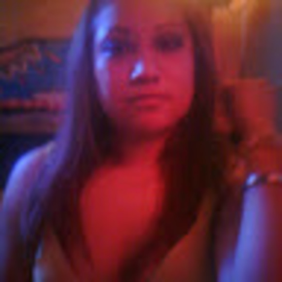 Meet your Posher, Lucia - Picture 1 of 1